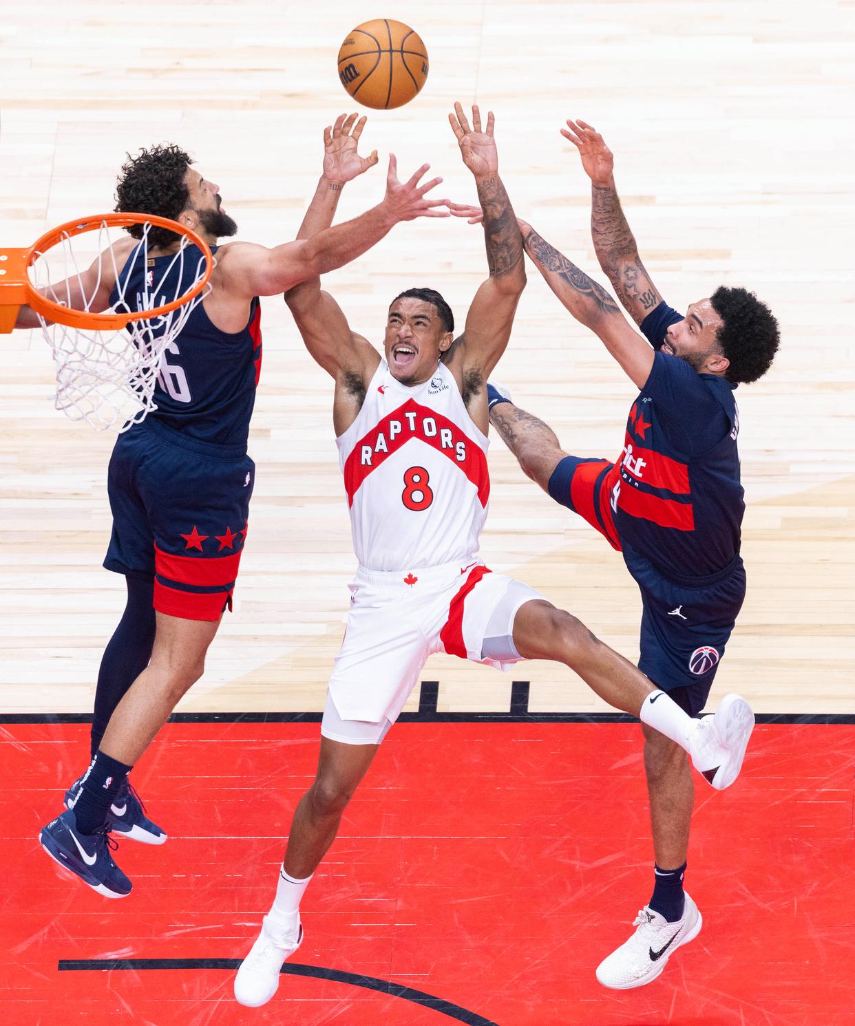 猛龙主场击败奇才再次领先