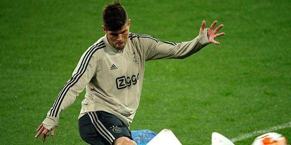 关于阿贾克斯逆袭取胜，晋级下一轮的信息