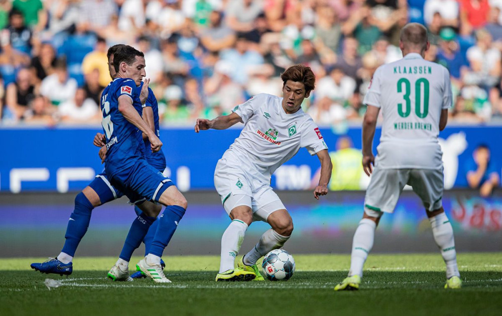 1xbet体育在线登录-沙尔克努力防守却遭遇失利，需调整状态