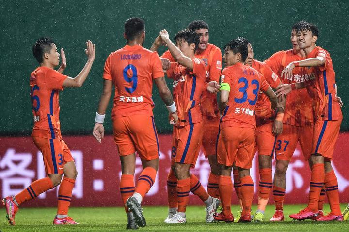 1xbet体育app下载-关于河南嵩山龙门终结连败，主场战胜山东泰山的信息